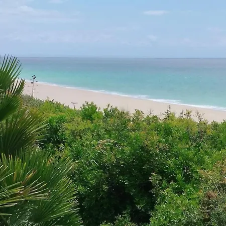 Apartment Petit Prix, Vue Mer, Casa Carmen By Sesimbrasunsea
